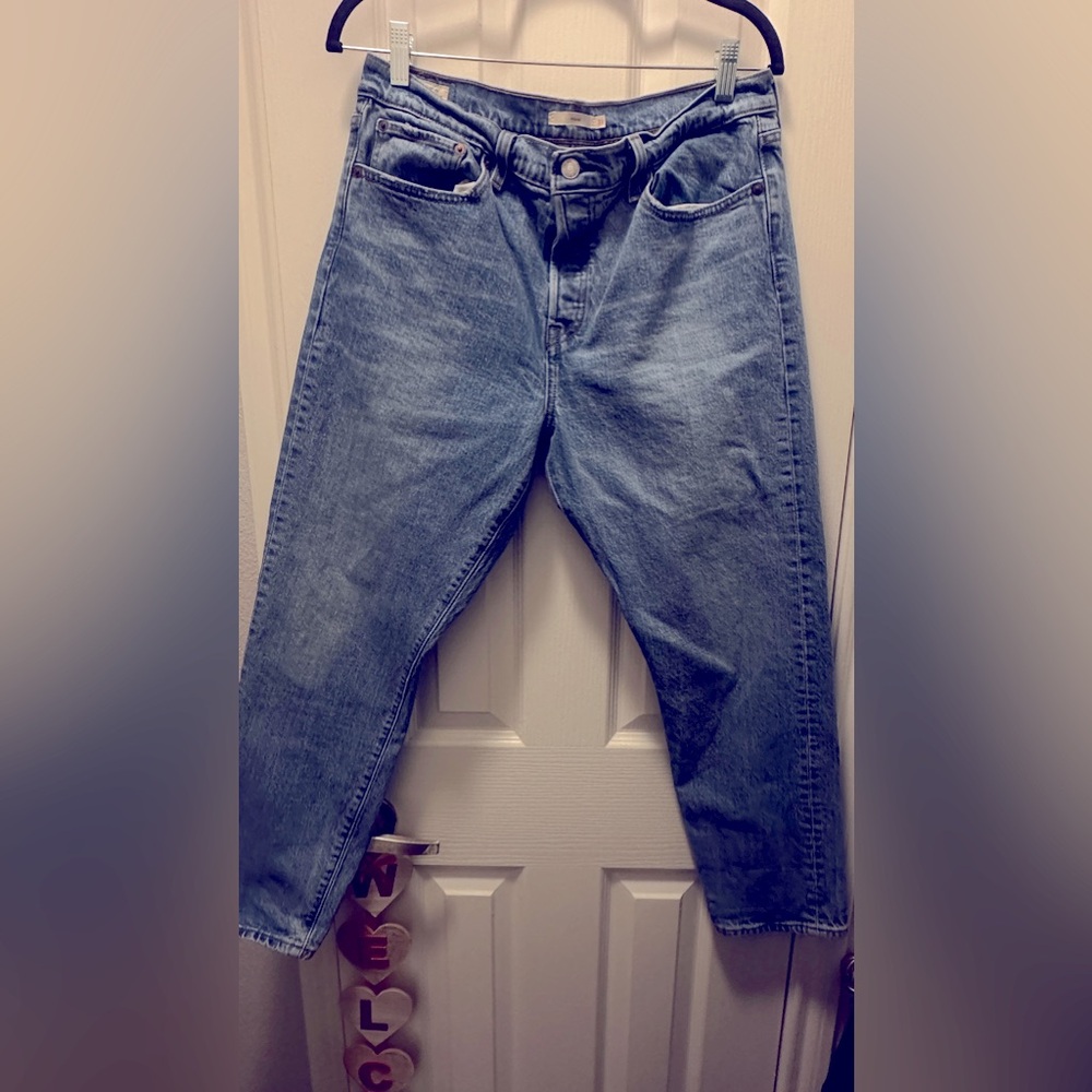 Levi’s Wedgie Straight Ankle